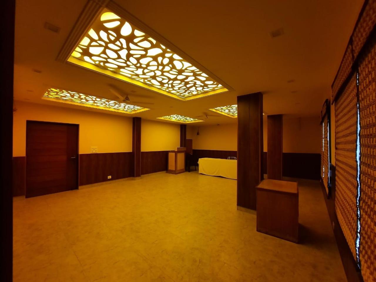 Basera Hotel Массури Экстерьер фото