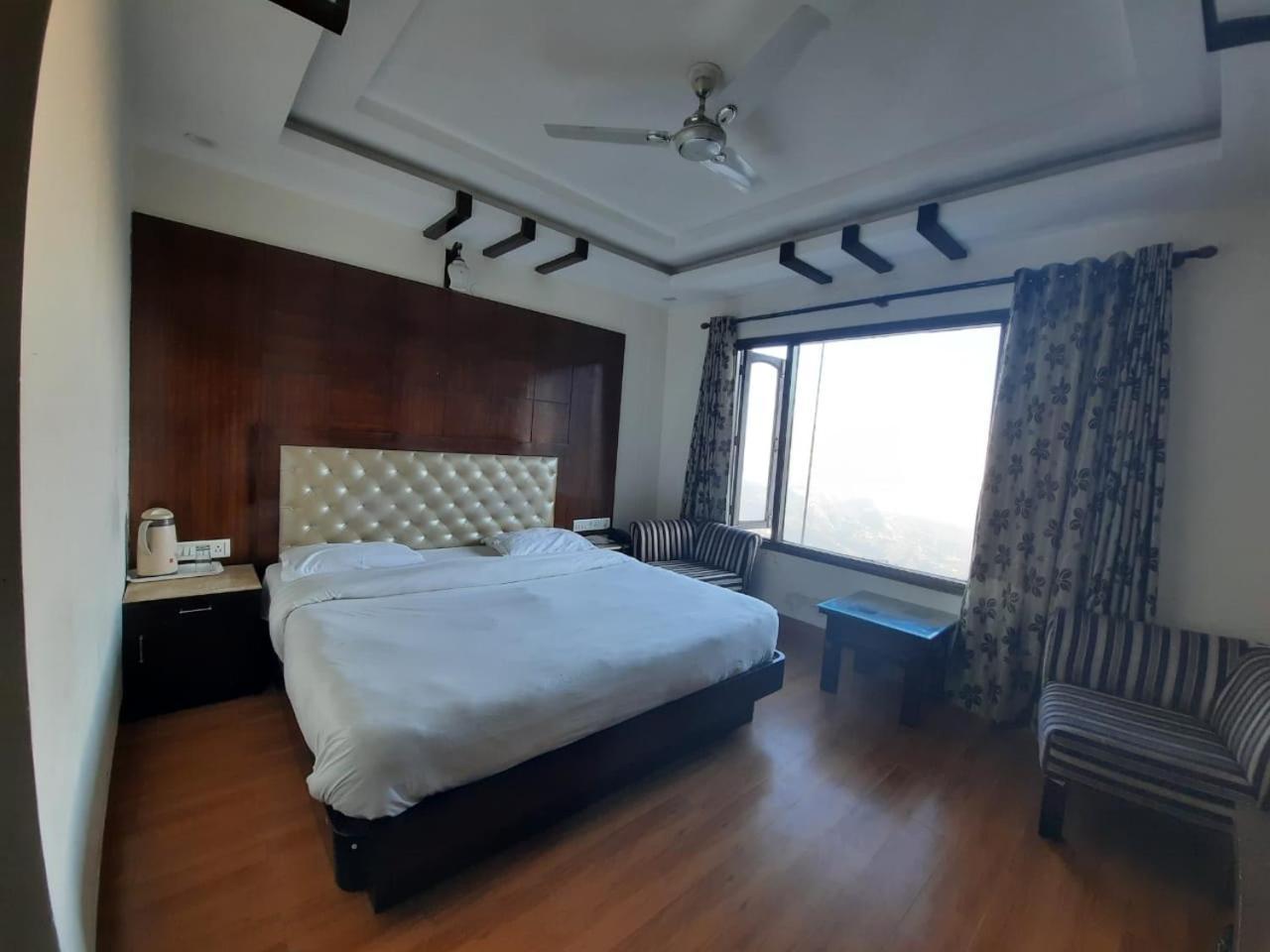 Basera Hotel Массури Экстерьер фото