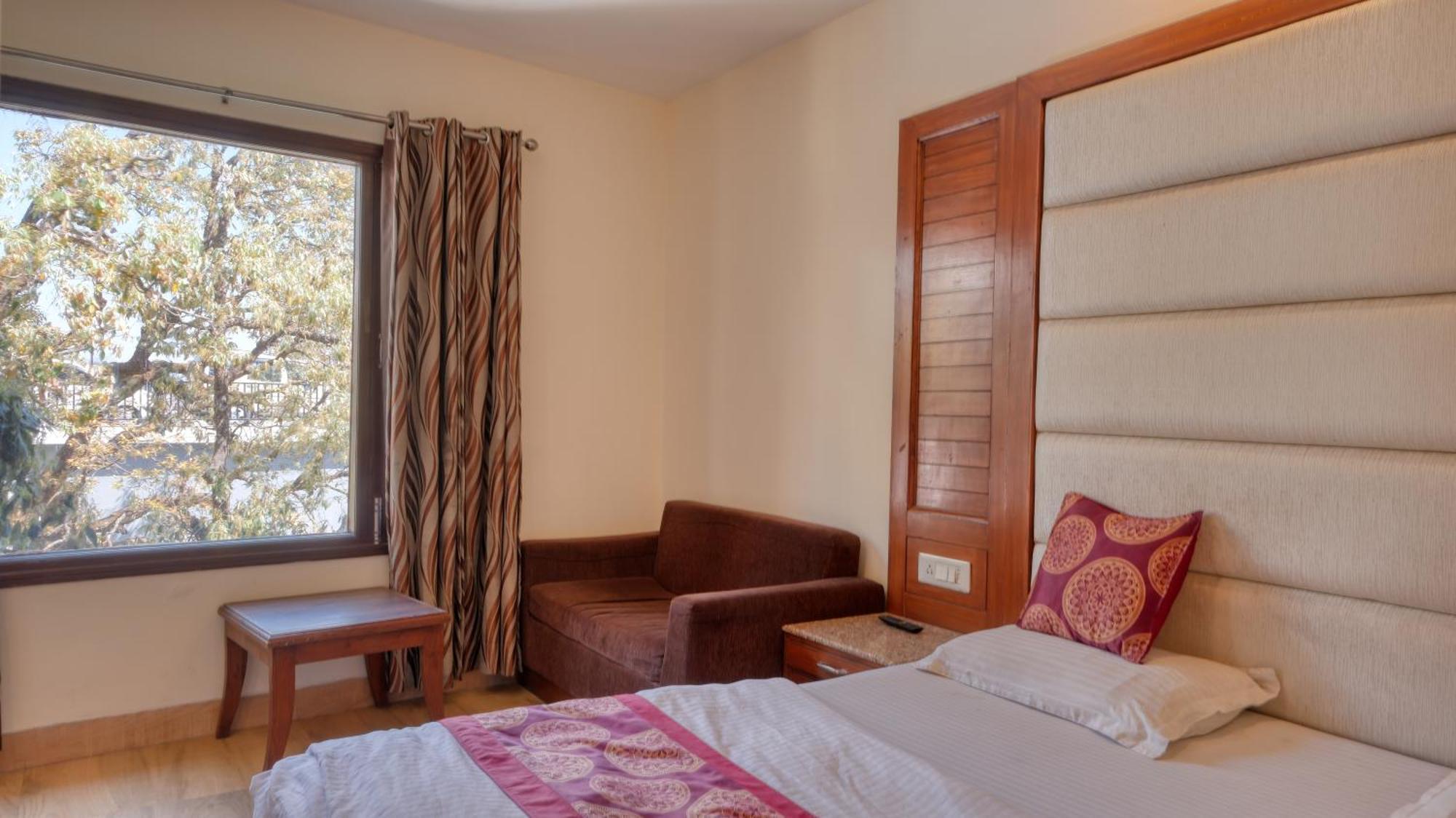 Basera Hotel Массури Экстерьер фото
