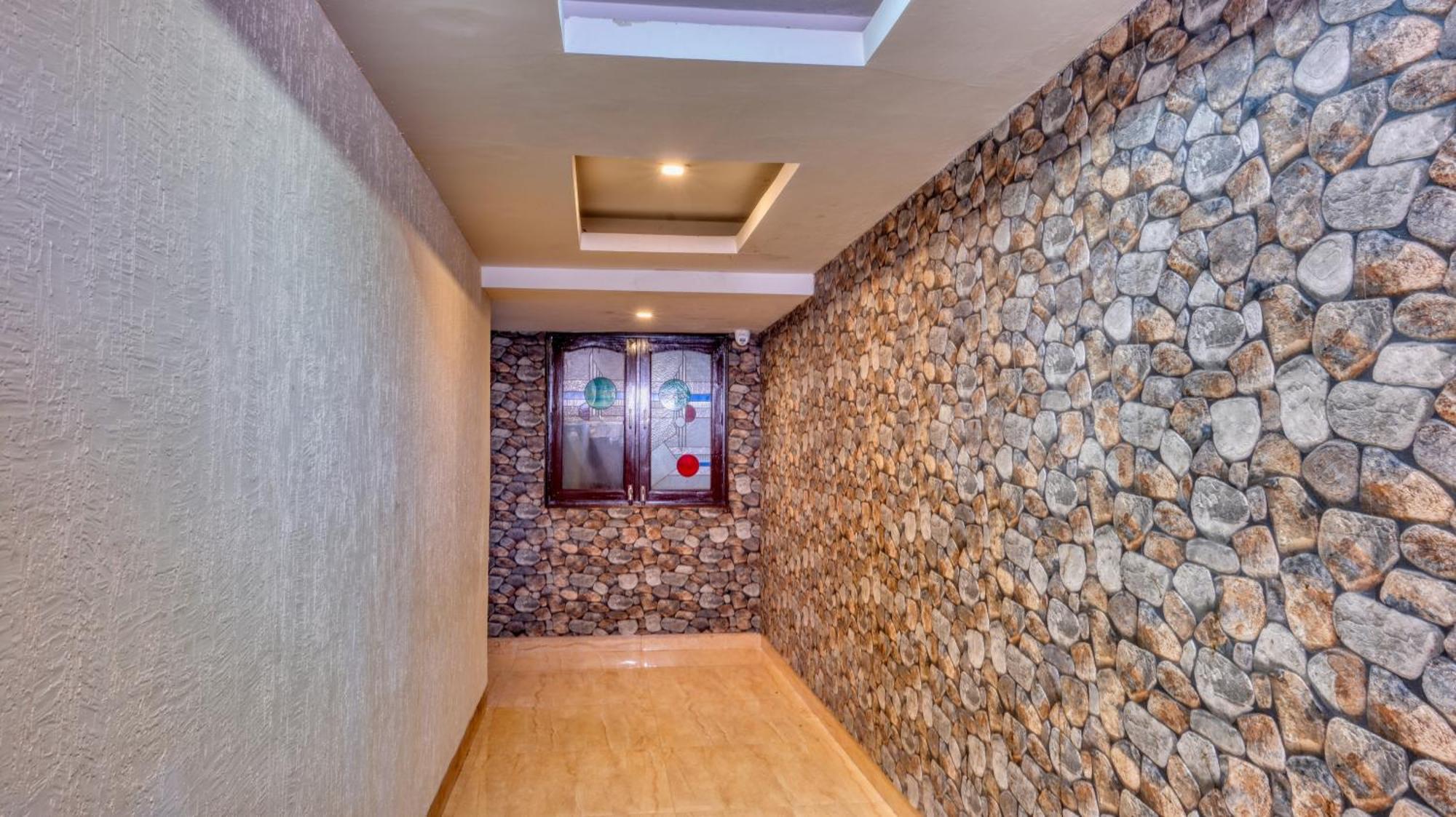 Basera Hotel Массури Экстерьер фото
