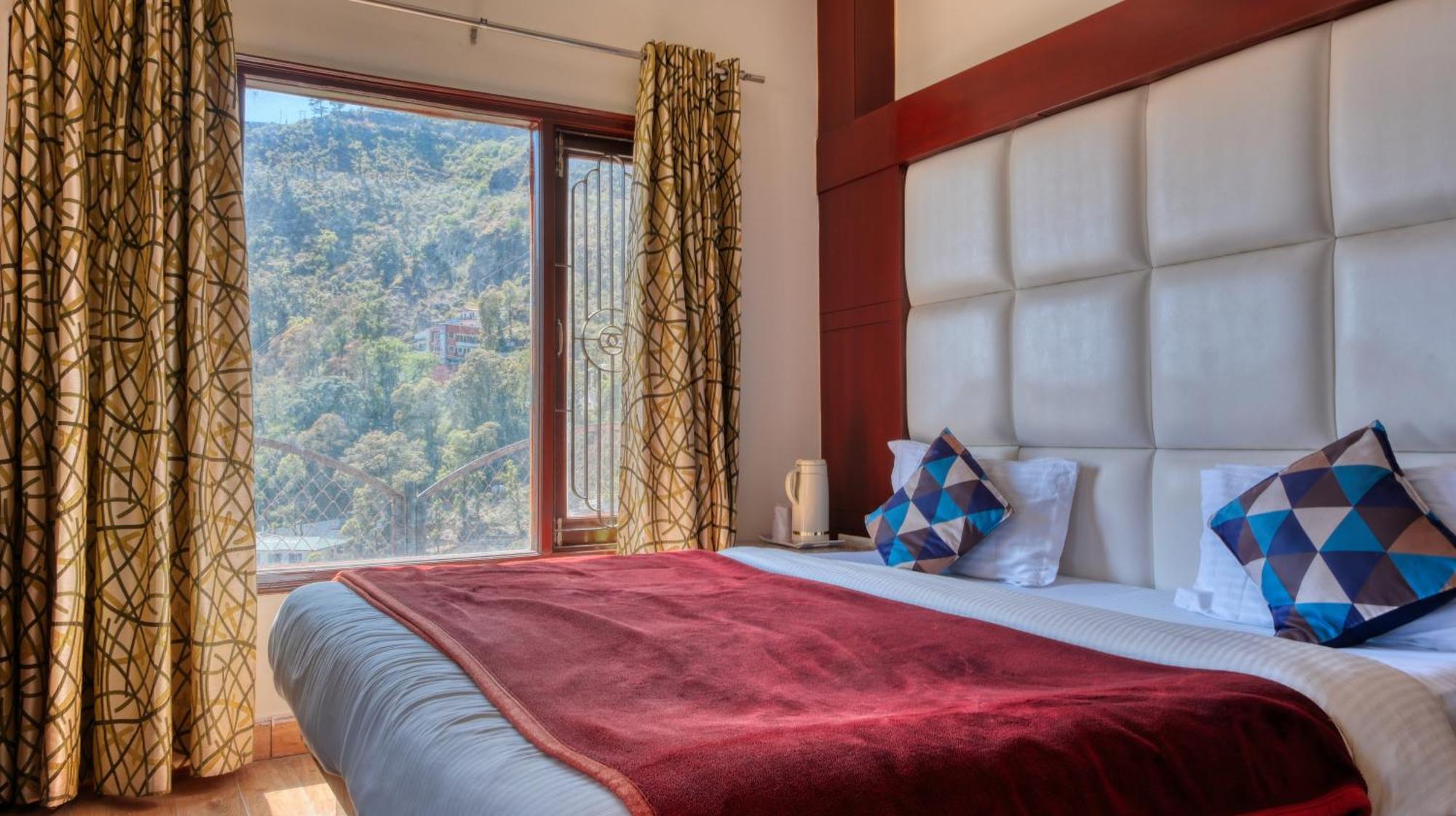 Basera Hotel Массури Экстерьер фото