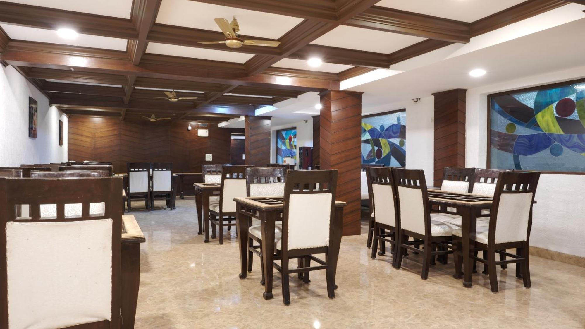 Basera Hotel Массури Экстерьер фото